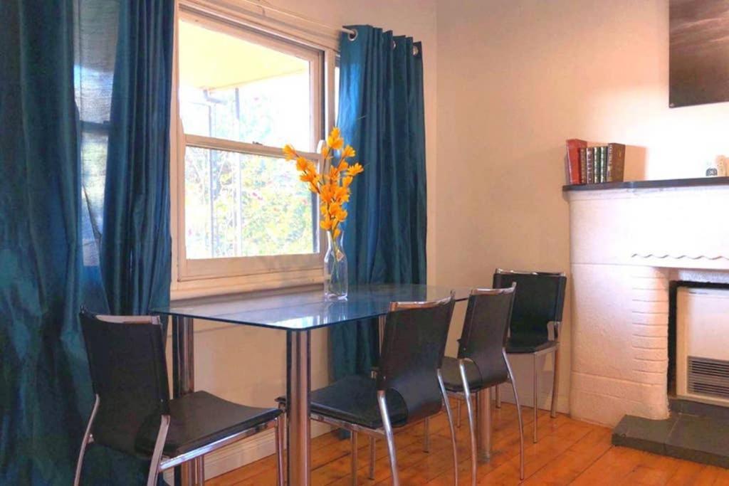 Modern Charming Miners' Cottage +Free Internet Broken Hill Bagian luar foto
